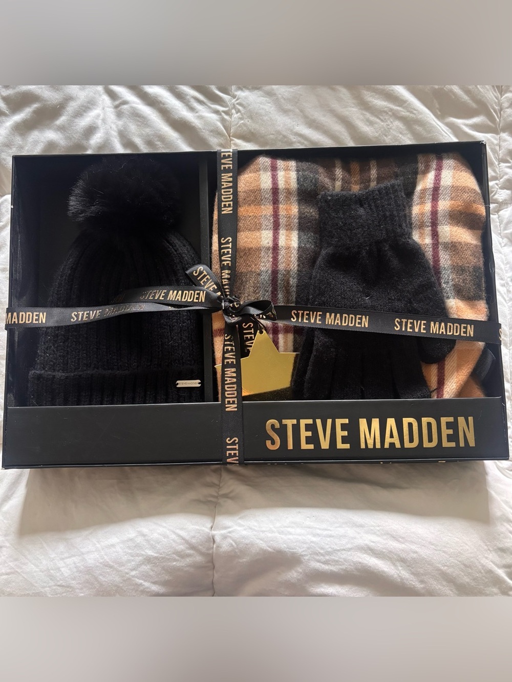 NWT STEVE MADDEN GIFT SET 3-piece